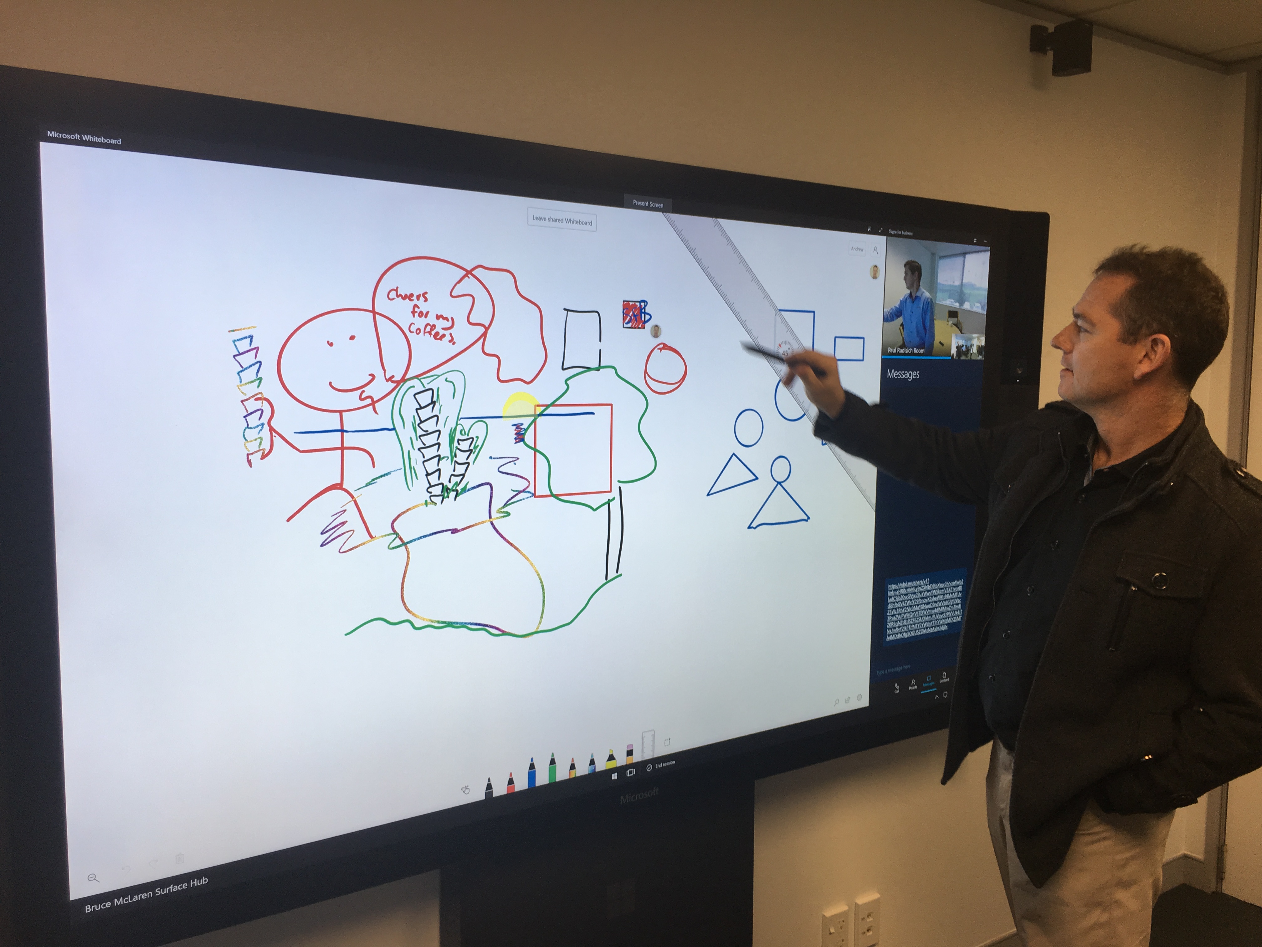 New 2-way whiteboard appears to be rolling out to Surface Hub - Microsoft  Tech Community