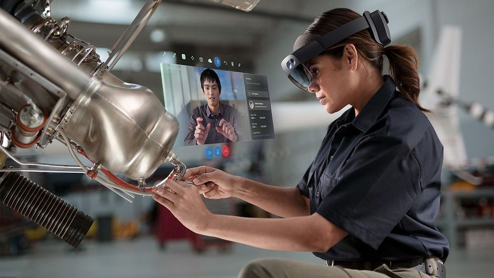 HoloLens2-Front-line-worker.jpg