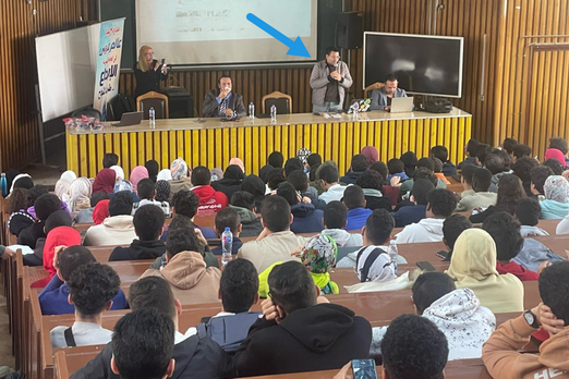 John introducing Cairo University students to Microsoft programs.