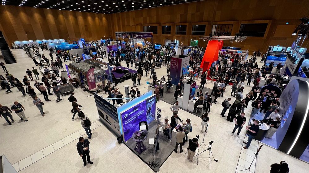 A bird's eye view of the main Expo Hall during the European Collaboration and Cloud Summits in Wiesbaden, Germany | May 14-16, 2024.