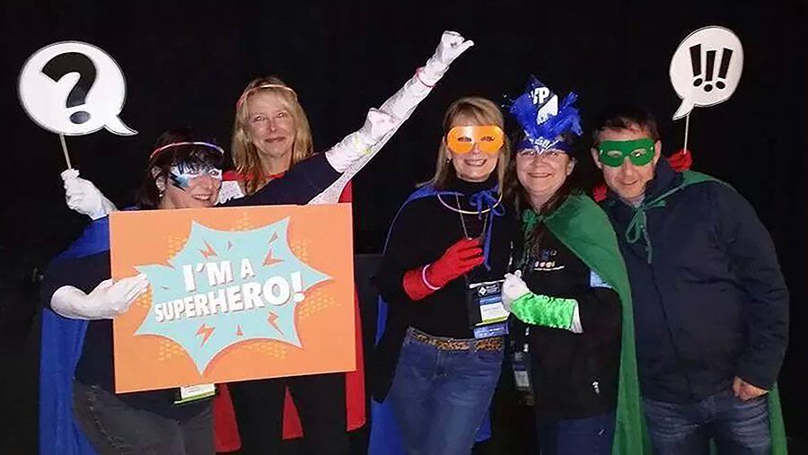 Sandra Johnson (center) with Microsoft MVPs (from left) Echo Swinford, Julie Terberg, Glenna Shaw, and Nolan Haims at the 2014 Microsoft MVP Summit