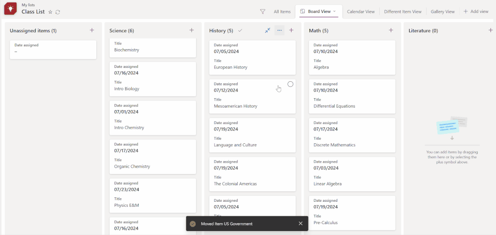 Cursor dragging items between different boards in the Board View in Microsoft Lists