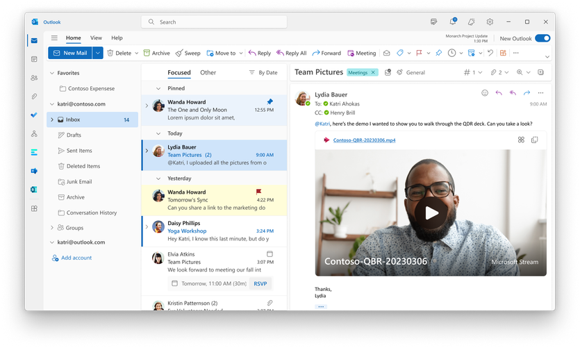 An embedded video message in an email in Outlook