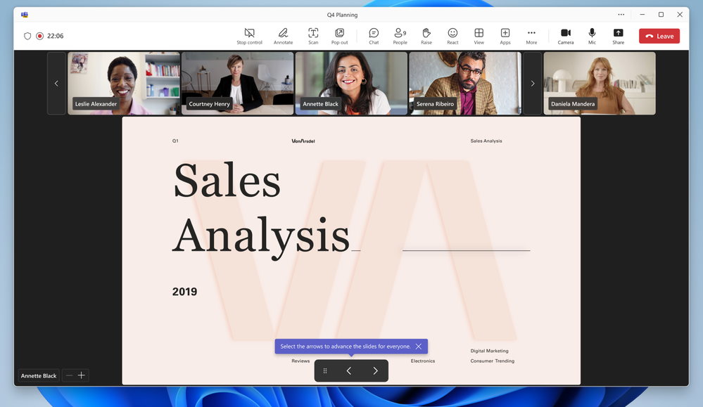 An image of the interface in a Teams town hall event that gives someone sharing their screen the ability to let others navigate shared content