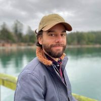 headshotdownload1.jpg