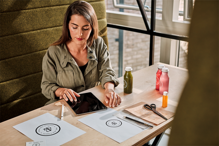 Teaser image - MST19_AppleiPadPro_COWORK_221.png