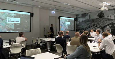 MVP & Microsoft RD Troy Hunt presenting at a CISO roundtable in Prague.